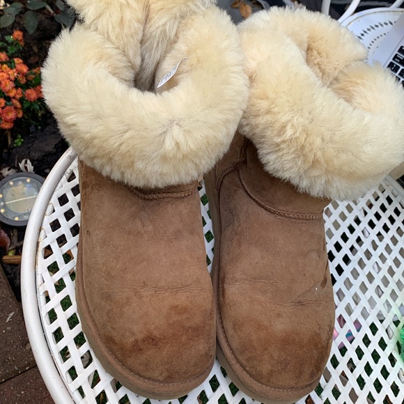 Great pair of UGGS Boots size 9 fur fluffy!! - Picture 4 of 7